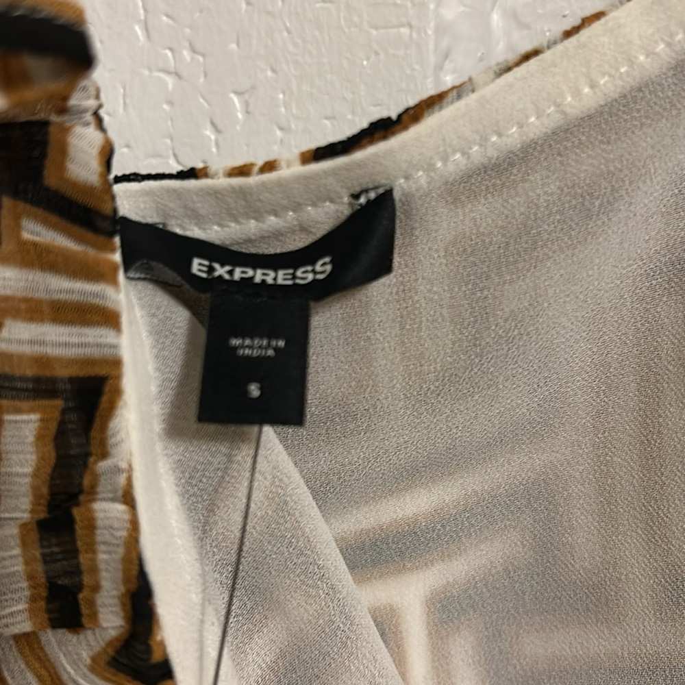 Express Printed Ruffle Halter Neck Tank, Small NWT - Picture 8 of 10